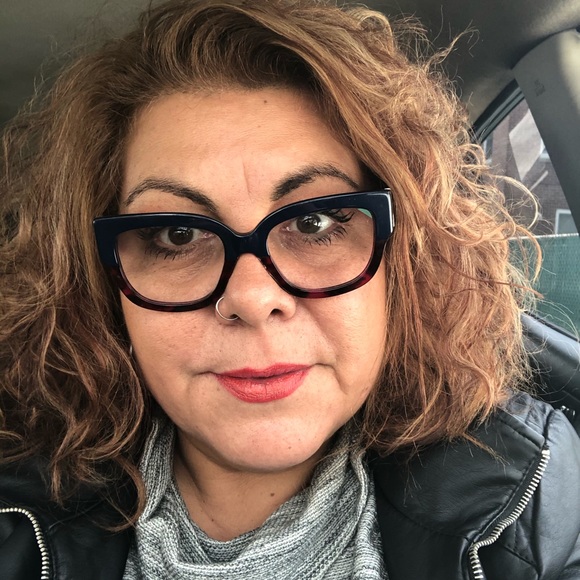 Meet your Posher, Marianthy - Picture 1 of 1